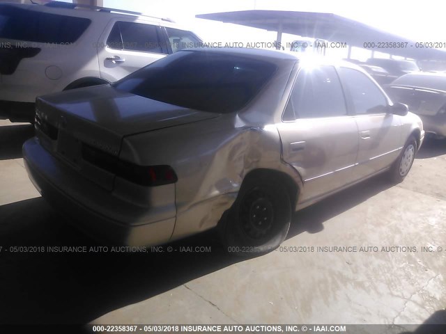 JT2BG22K4X0315143 - 1999 TOYOTA CAMRY LE/XLE GOLD photo 4