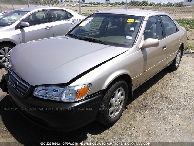 4T1BF22K2YU938163 - 2000 TOYOTA CAMRY LE/XLE TAN photo 2