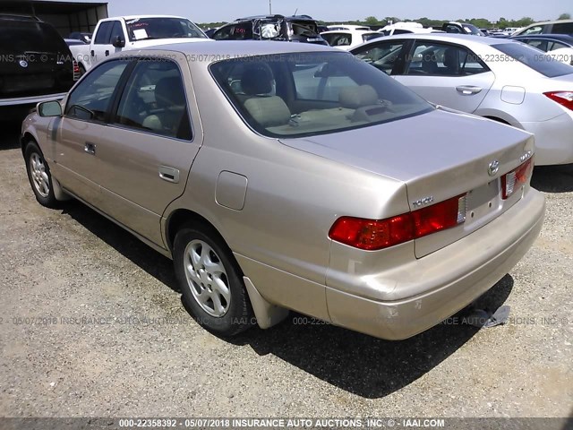 4T1BF22K2YU938163 - 2000 TOYOTA CAMRY LE/XLE TAN photo 3