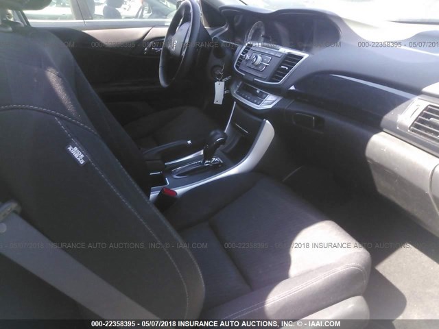 1HGCR2F55DA206580 - 2013 HONDA ACCORD SPORT WHITE photo 5