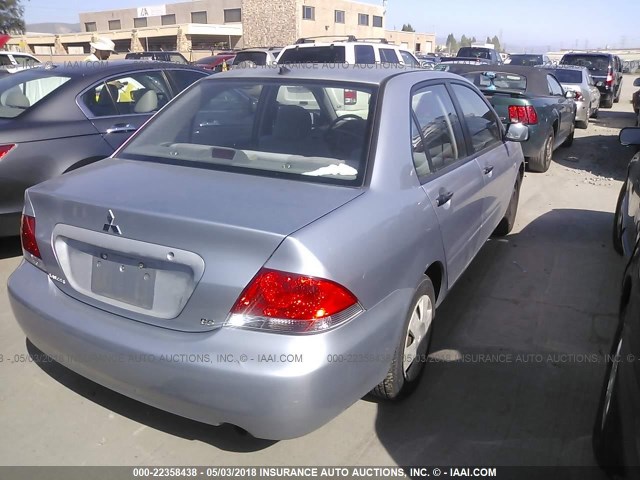 JA3AJ26E55U030643 - 2005 MITSUBISHI LANCER ES SILVER photo 4