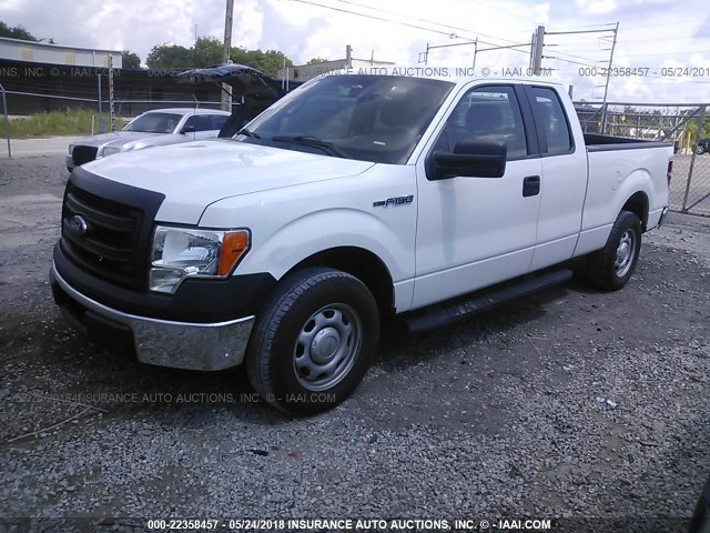 1FTFX1CF8DFC73105 - 2013 FORD F150 SUPER CAB WHITE photo 2