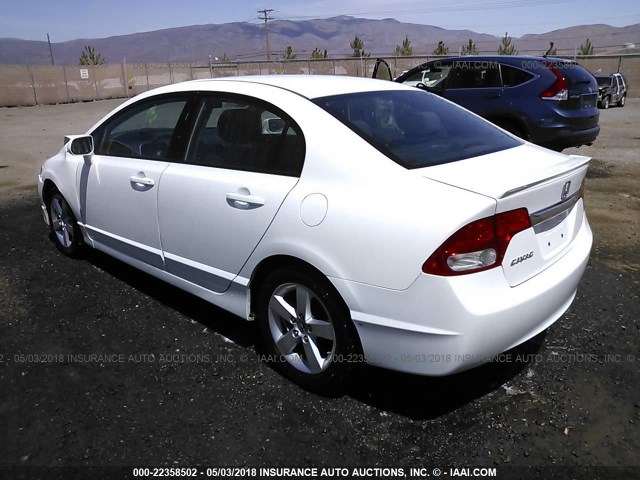 2HGFA1F62BH537333 - 2011 HONDA CIVIC LX-S Ақ фото 3