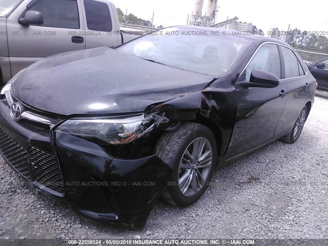 4T1BF1FK5GU195419 - 2016 TOYOTA CAMRY LE/XLE/SE/XSE 黑色 照片 2