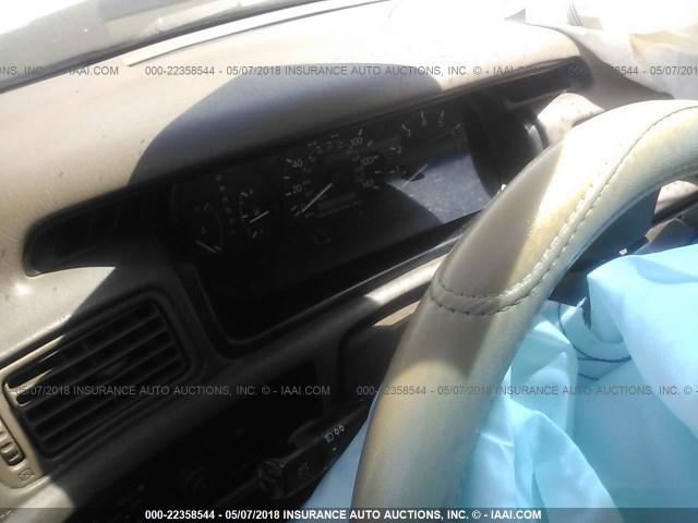 JT2BG22K3X0358002 - 1999 TOYOTA CAMRY LE/XLE Սպիտակ լուսանկար 7