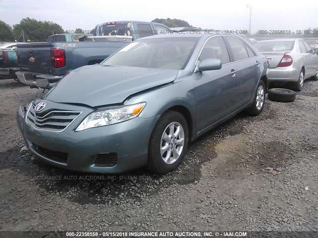 4T1BF3EK1BU638882 - 2011 TOYOTA CAMRY SE/LE/XLE GREEN photo 2