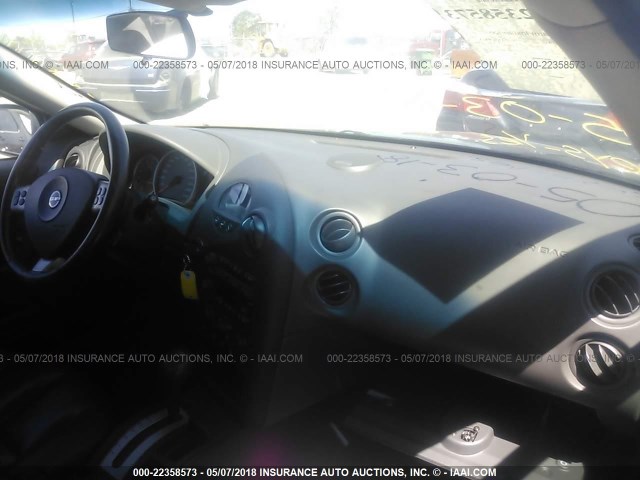 2G2WS522041358343 - 2004 PONTIAC GRAND PRIX GT2 ნაცრისფერი ფოტო 5