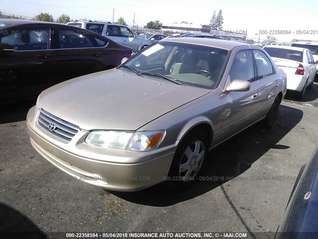 JT2BG22K610552031 - 2001 TOYOTA CAMRY CE/LE/XLE 金色 照片 2