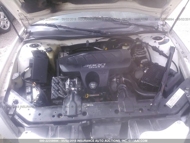 2G2WS522041131833 - 2004 PONTIAC GRAND PRIX GT2 თეთრი ფოტო 10