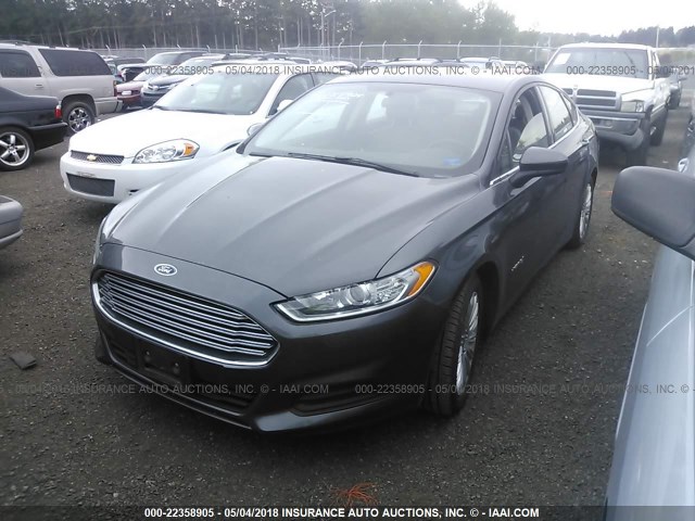 3FA6P0UU4GR177413 - 2016 FORD FUSION S HYBRID GRAY photo 2