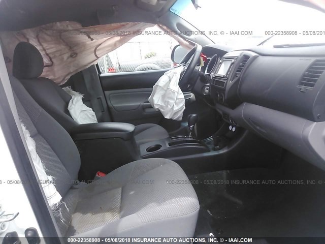 5TFTX4CN8FX066741 - 2015 TOYOTA TACOMA ACCESS CAB Weiß Foto 5