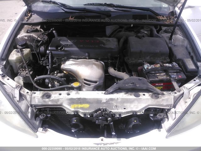 4T1BE32KX4U272155 - 2004 TOYOTA CAMRY LE/XLE/SE თეთრი ფოტო 10