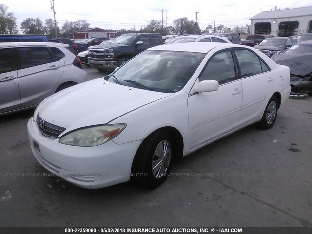 4T1BE32KX4U272155 - 2004 TOYOTA CAMRY LE/XLE/SE თეთრი ფოტო 2