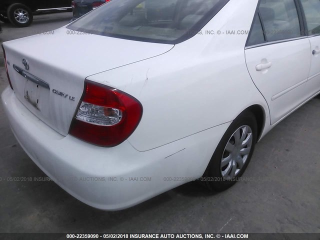 4T1BE32KX4U272155 - 2004 TOYOTA CAMRY LE/XLE/SE თეთრი ფოტო 6