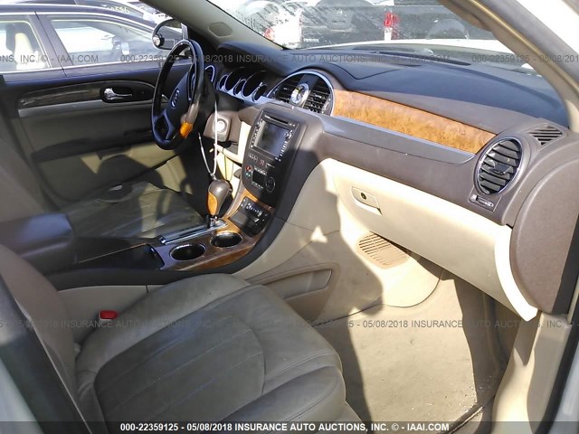 5GAER23708J102793 - 2008 BUICK ENCLAVE CXL Blanc photo 5
