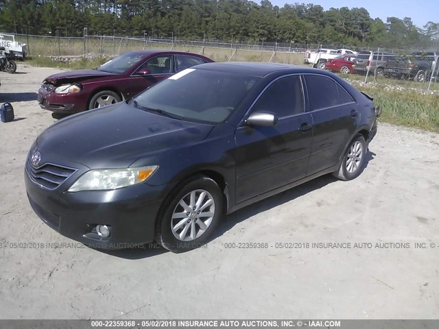 4T1BF3EK3AU041344 - 2010 TOYOTA CAMRY SE/LE/XLE GRAY photo 2