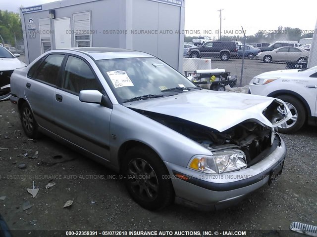 YV1VS2554YF533097 - 2000 VOLVO S40 SILVER photo 1