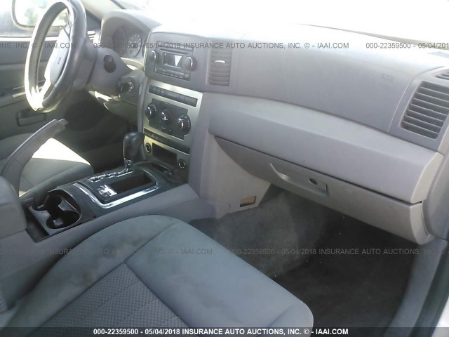 1J4HR48N96C255778 - 2006 JEEP GRAND CHEROKEE LAREDO/COLUMBIA/FREEDOM 白色 照片 5