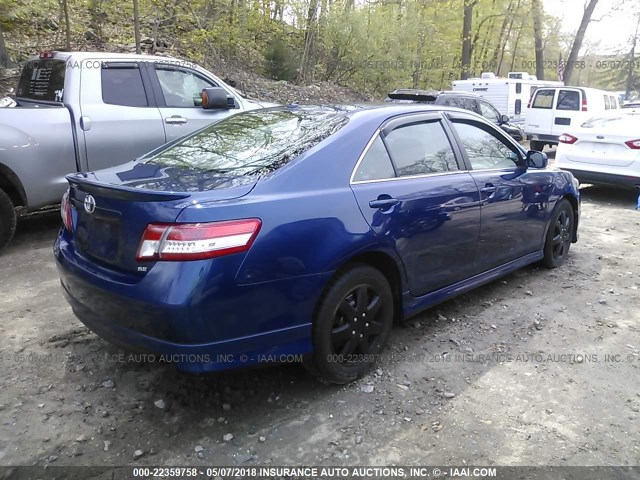 4T1BF3EK2AU566542 - 2010 TOYOTA CAMRY SE/LE/XLE BLUE photo 4