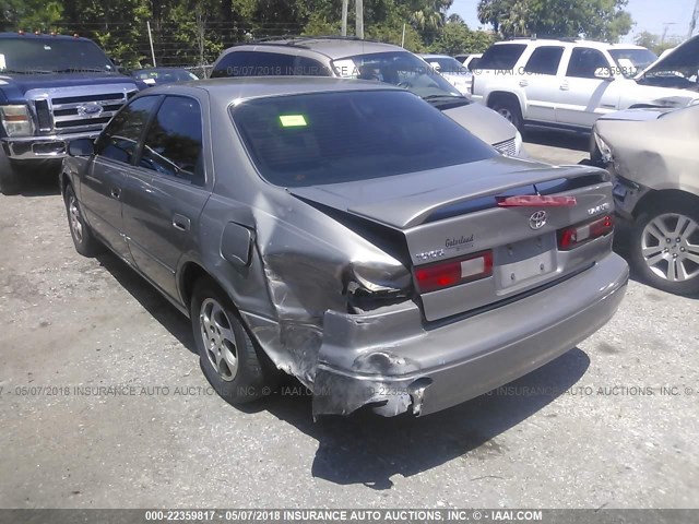 4T1BG22K7WU321769 - 1998 TOYOTA CAMRY CE/LE/XLE 灰色 照片 6
