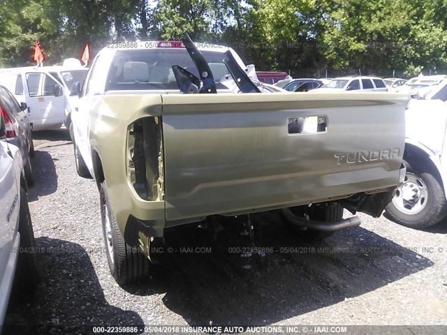 5TFRM5F19JX124611 - 2018 TOYOTA TUNDRA DOUBLE CAB SR/SR5 WHITE photo 6