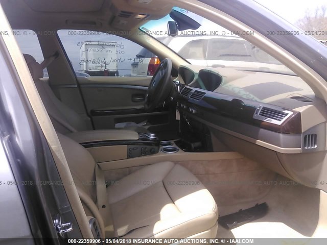 WBAHL83567DT10802 - 2007 BMW 750 I GRAY photo 5