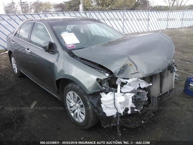 4T1BF1FKXEU749633 - 2014 TOYOTA CAMRY L/SE/LE/XLE GRAY photo 1