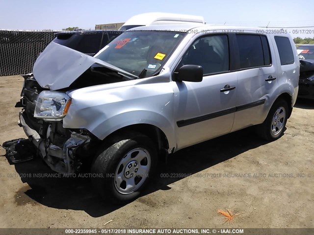 5FNYF3H24DB025936 - 2013 HONDA PILOT LX SILVER photo 2