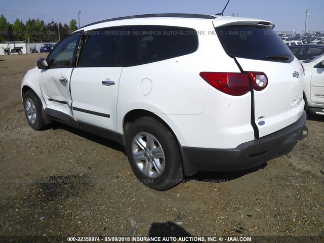 1GNLVEED8AS134887 - 2010 CHEVROLET TRAVERSE LS WHITE photo 3