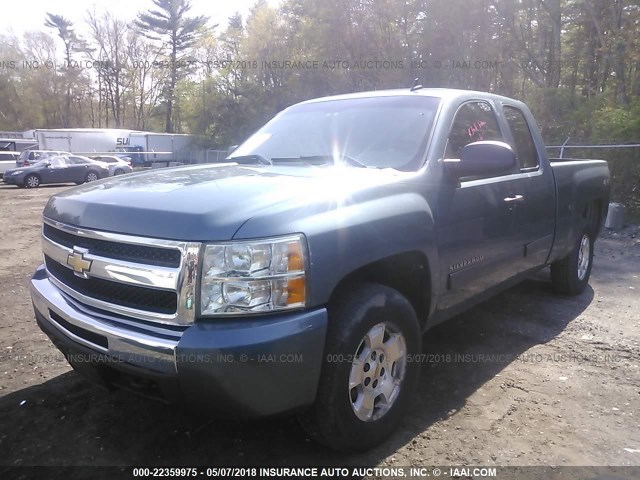 1GCSKSE33AZ200725 - 2010 CHEVROLET SILVERADO K1500 LT BLUE photo 2