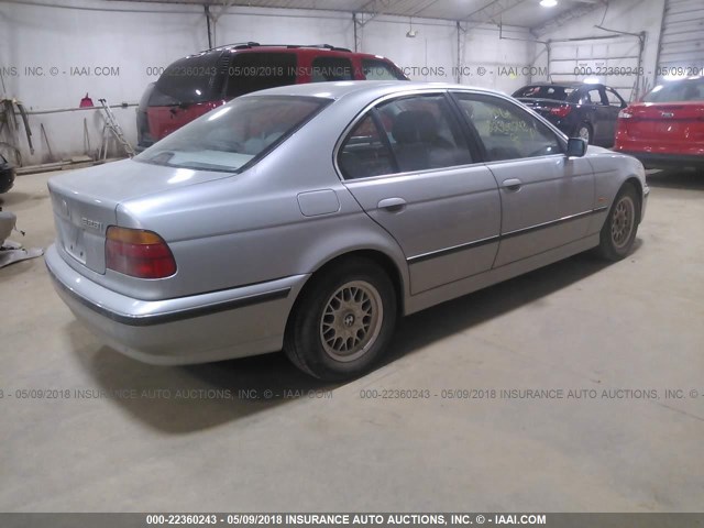 WBADD6329WBW36156 - 1998 BMW 528 I AUTOMATIC SILVER photo 4