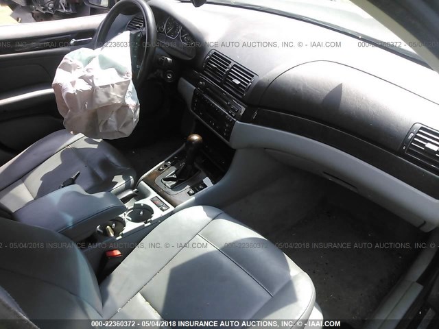 WBAEW53423PG21848 - 2003 BMW 330 XI GRAY photo 5