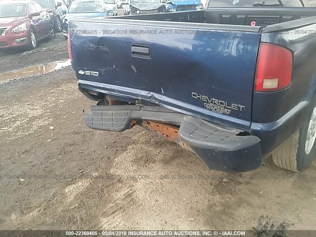 1GCDT19W228224252 - 2002 CHEVROLET S TRUCK S10 BLUE photo 6