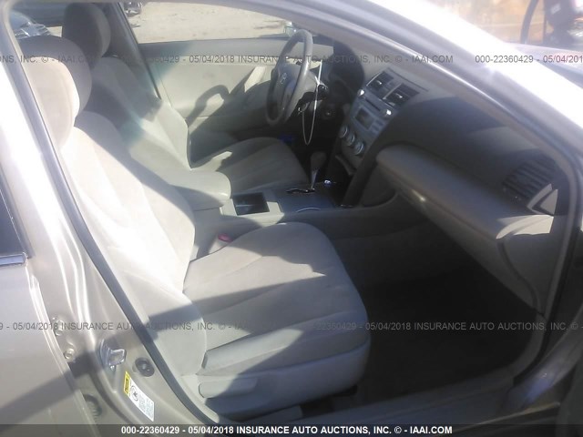 4T1BE46K89U414946 - 2009 TOYOTA CAMRY SE/LE/XLE GOLD photo 5