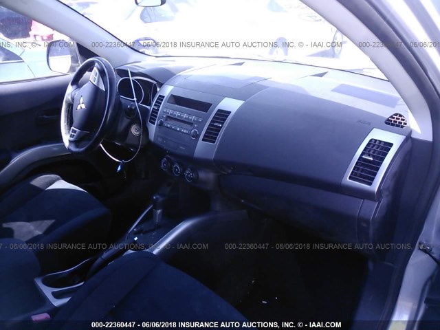 JA4MS31X47Z011852 - 2007 MITSUBISHI OUTLANDER ES/LS 银色 照片 5