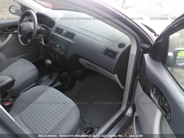 1FAHP34NX7W259615 - 2007 FORD FOCUS ZX4/S/SE/SES GRAY photo 5