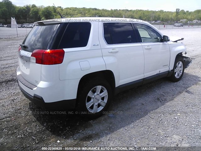 2CTALMEC7B6417863 - 2011 GMC TERRAIN SLE WHITE photo 4