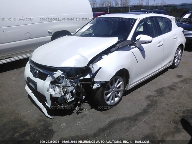 JTHKD5BH0C2092098 - 2012 LEXUS CT 200 WHITE photo 2