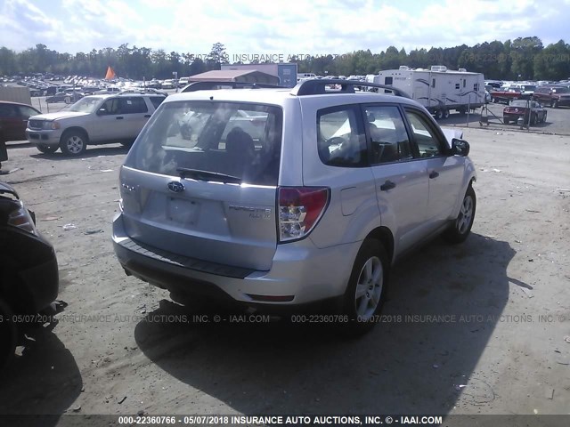 JF2SH6BC2AH917747 - 2010 SUBARU FORESTER XS Plata foto 4