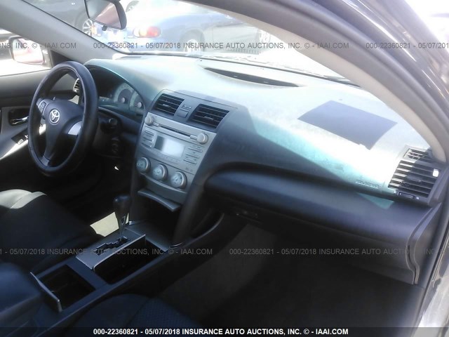 4T1BE46K79U308455 - 2009 TOYOTA CAMRY SE/LE/XLE 灰色 照片 5