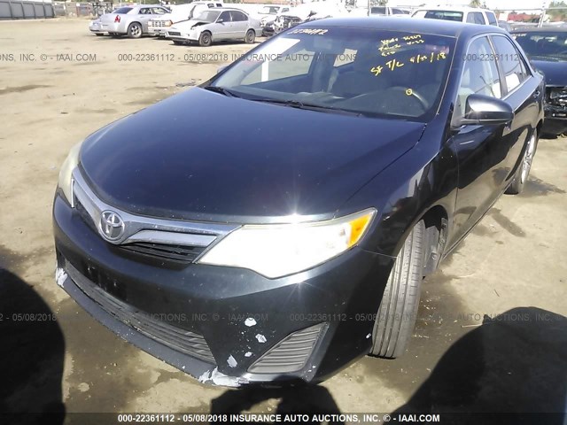 4T1BF1FK5CU039083 - 2012 TOYOTA CAMRY SE/LE/XLE შავი ფოტო 2