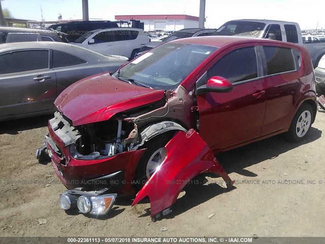 1G1JA6SH7D4160780 - 2013 CHEVROLET SONIC LS RED photo 2