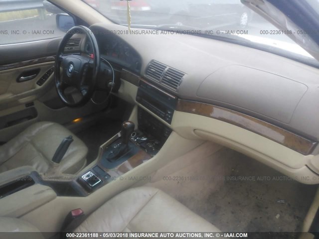 WBADT43411GF59368 - 2001 BMW 525 I AUTOMATIC WHITE photo 5