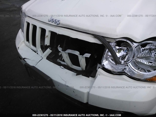 1J4PR4GKXAC129151 - 2010 JEEP GRAND CHEROKEE LAREDO WHITE photo 6