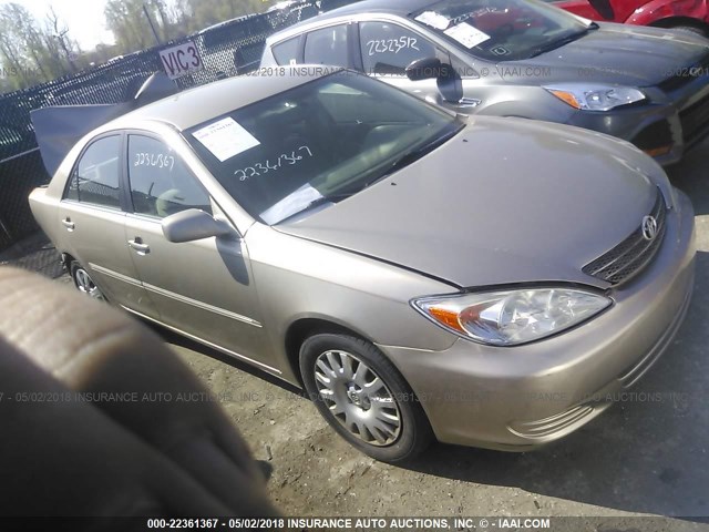 4T1BE32K72U539927 - 2002 TOYOTA CAMRY LE/XLE/SE GOLD photo 1