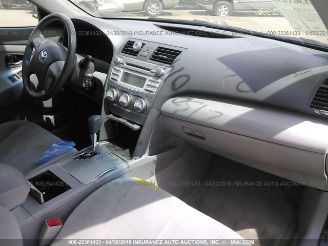 4T1BF3EK9AU012575 - 2010 TOYOTA CAMRY SE/LE/XLE BLACK photo 5