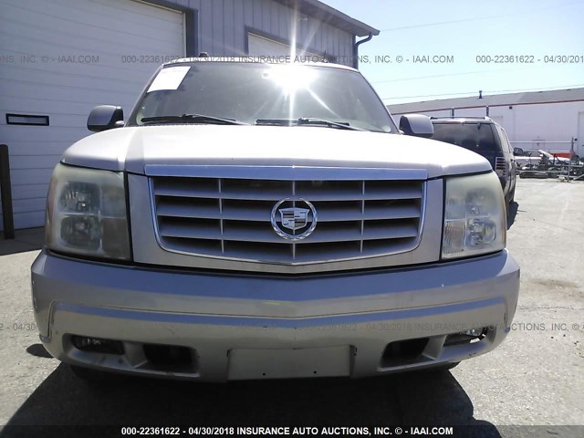 1GYEC63T64R318075 - 2004 CADILLAC ESCALADE LUXURY Silber Foto 6