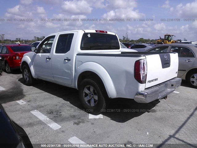 1N6AD07UX9C423372 - 2009 NISSAN FRONTIER CREW CAB SE/LE/NISMO WHITE photo 3