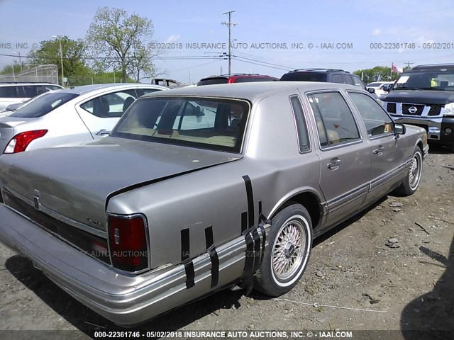 1LNLM81W5RY683102 - 1994 LINCOLN TOWN CAR EXECUTIVE Champagne photo 4