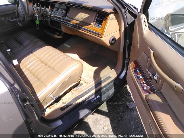 1LNLM81W5RY683102 - 1994 LINCOLN TOWN CAR EXECUTIVE Champagne photo 5